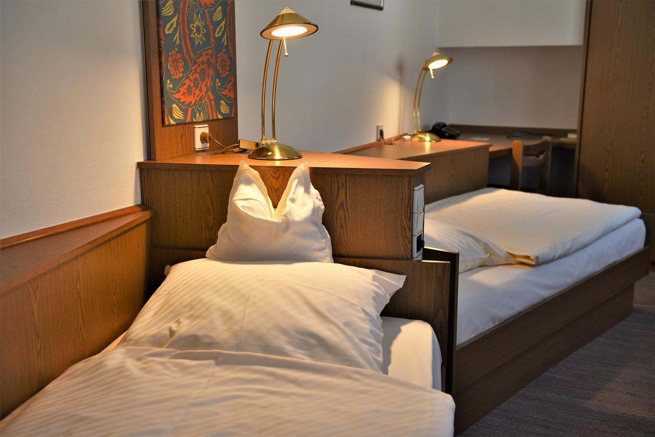 Parkhotel Goldlinde โบเดนแวร์เดอร์ ภายนอก รูปภาพ